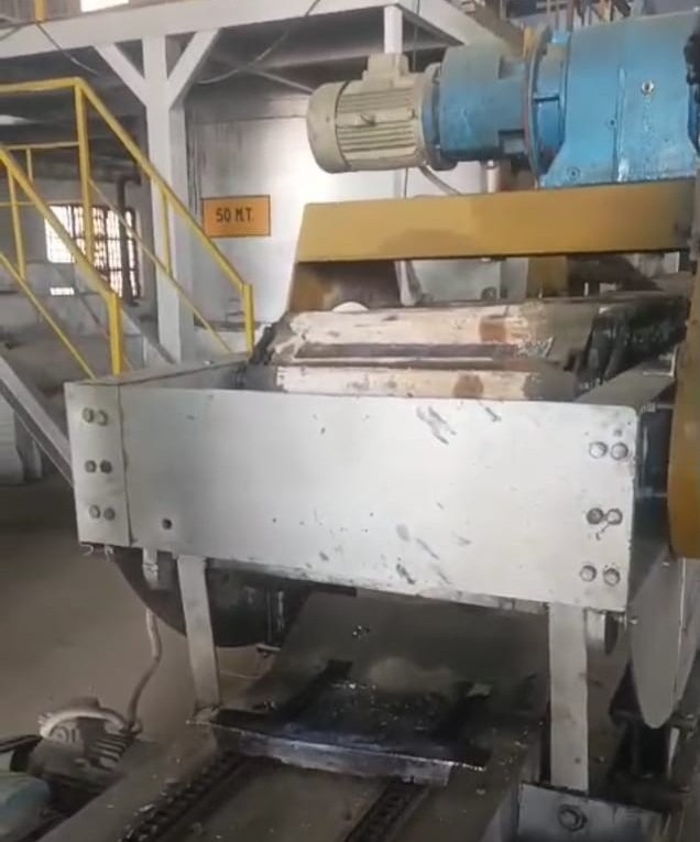 Automated ingot casting machine operating in the plant