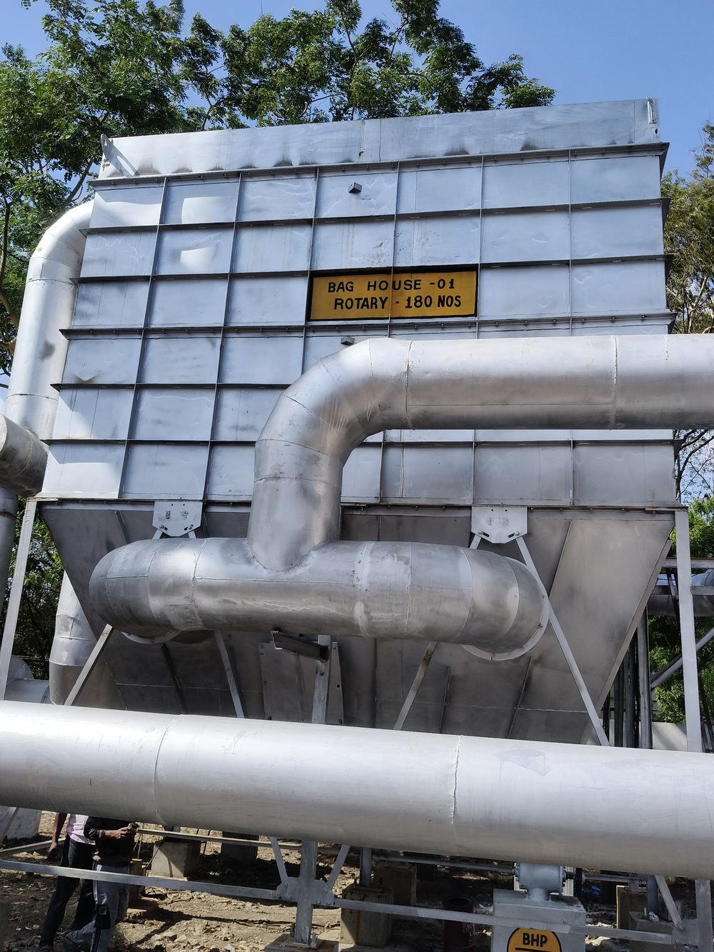 Bag house filtration unit, 180-bag rotary line, unit 01