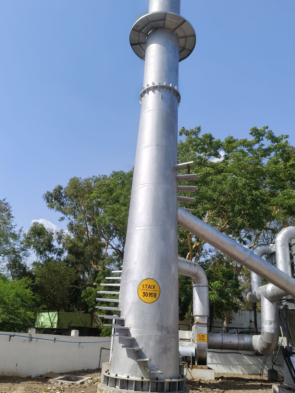 Emission stack, 30 metres, with monitoring platform