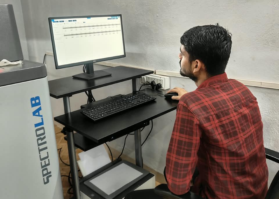 Spectrolab spectrometer testing interface in quality lab